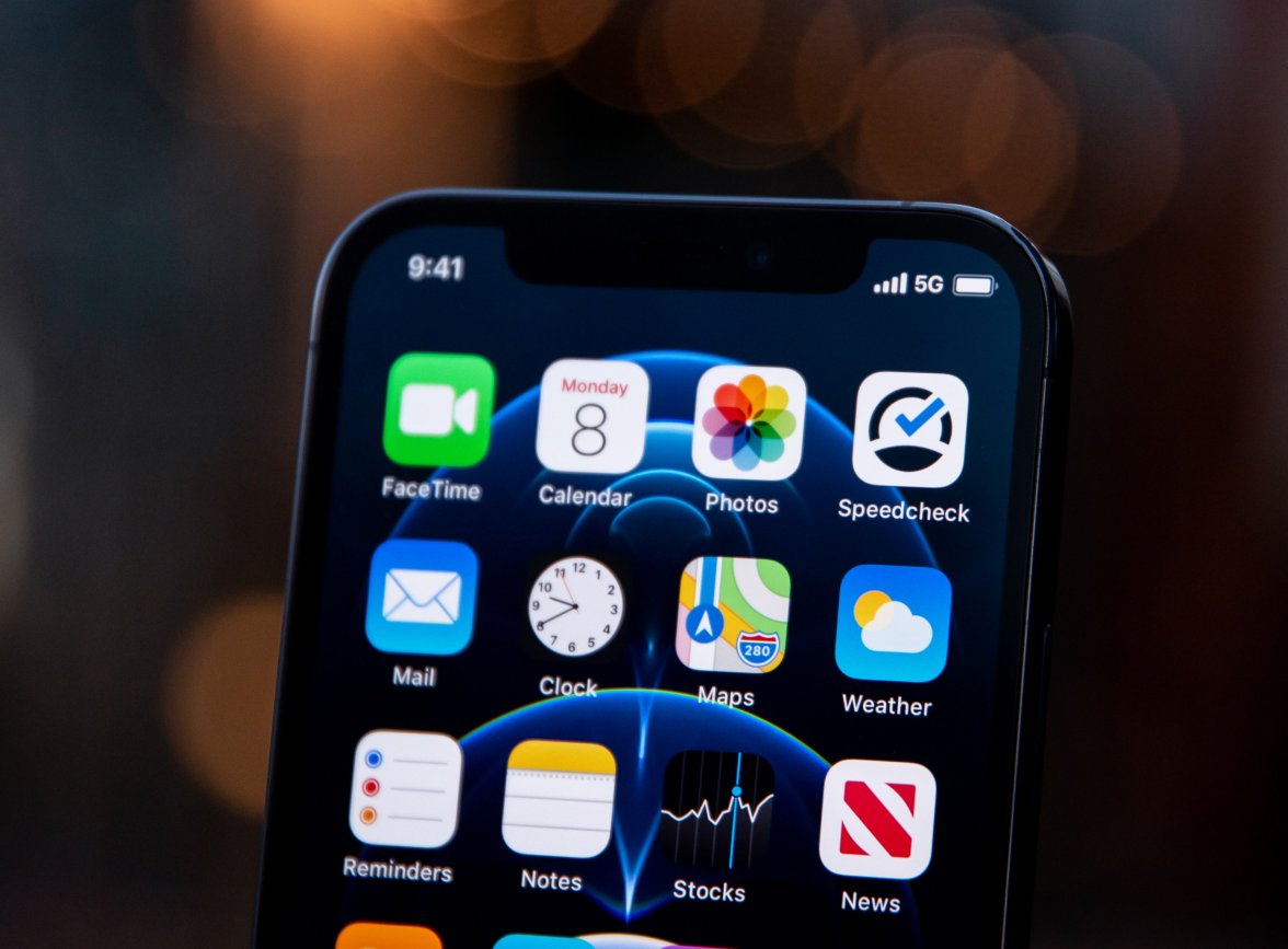 泰兴苹果手机维修分享为什么 iPhone 12 在冬季会自动关机 